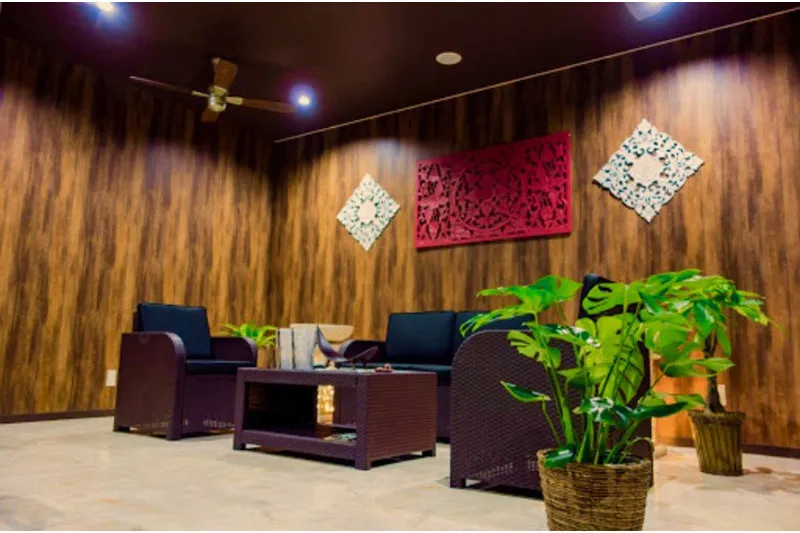 落ち着いた店内